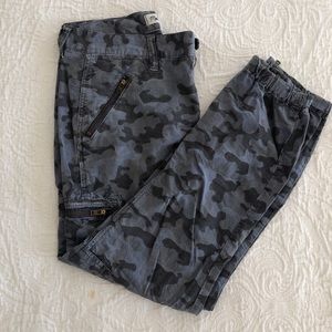 Madewell Women’s Zip Cargo High Rise Pants